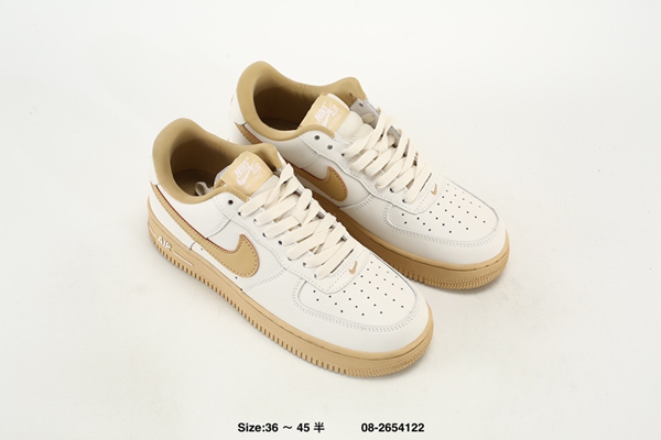 ナイキ靴着用イメージ